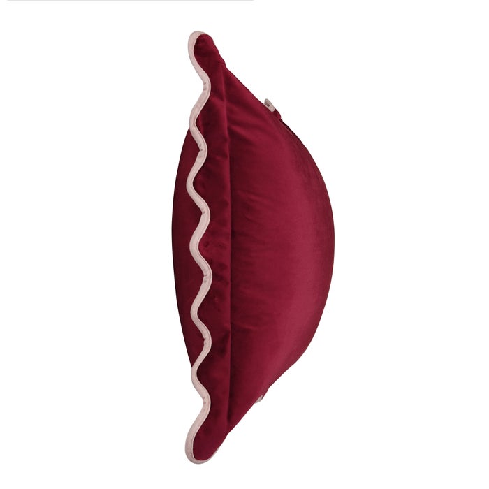 Scallop Edged Pillow 202