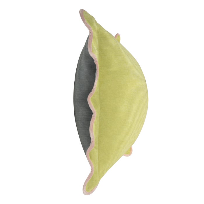 Scallop Edged Pillow 211