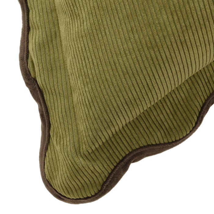 Scallop Edged Pillow 213