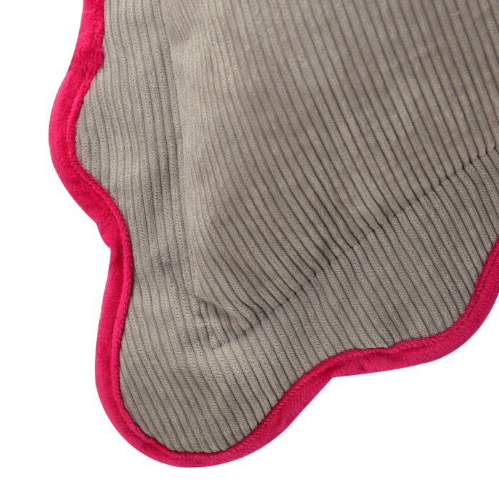 Scallop Edged Pillow 214
