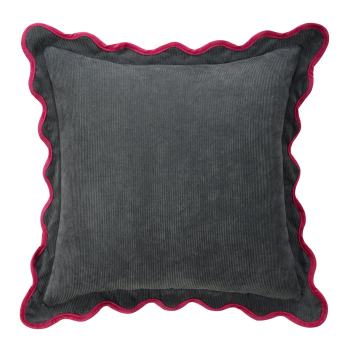 Scallop Edged Pillow 208