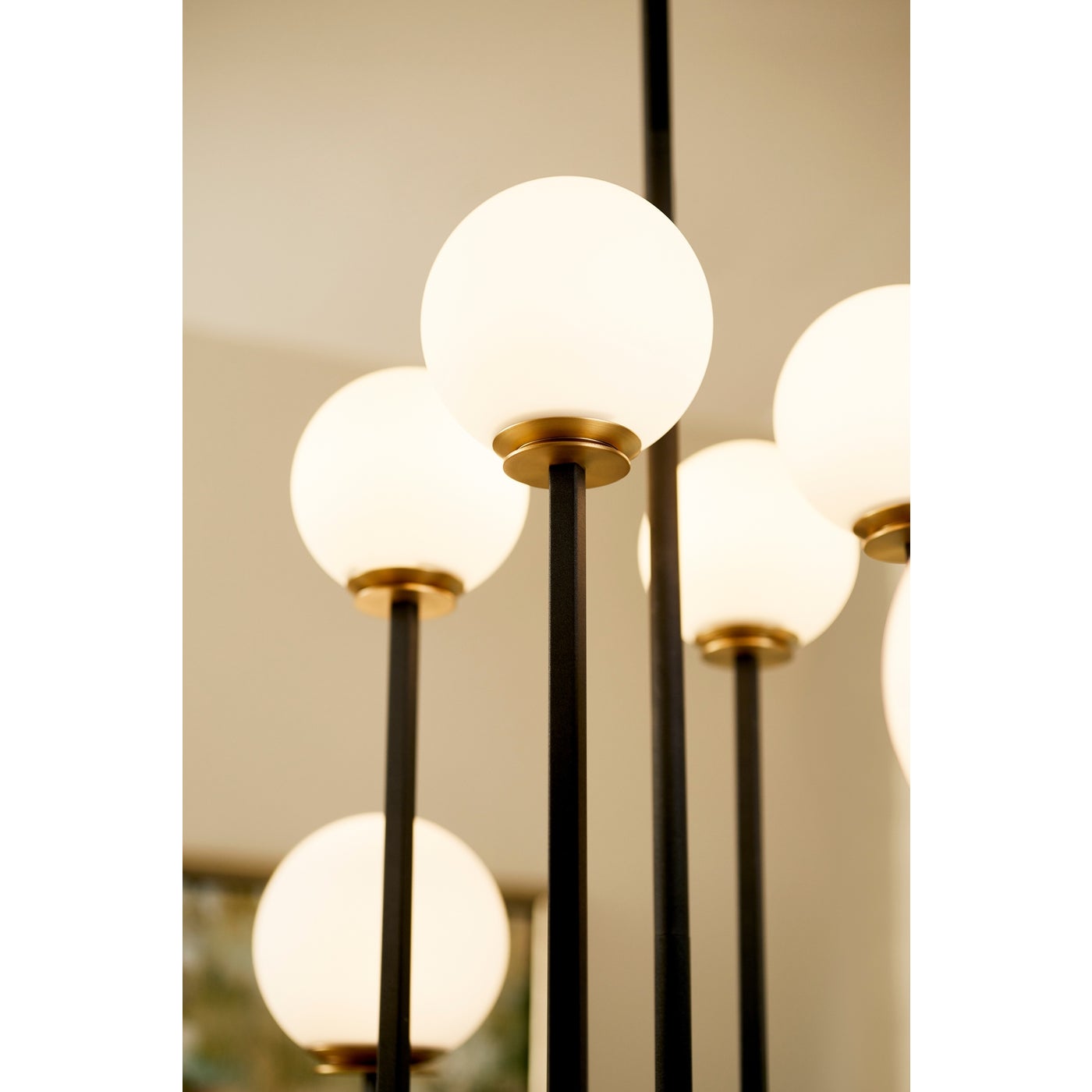 Bonzo Eight Light Chandelier